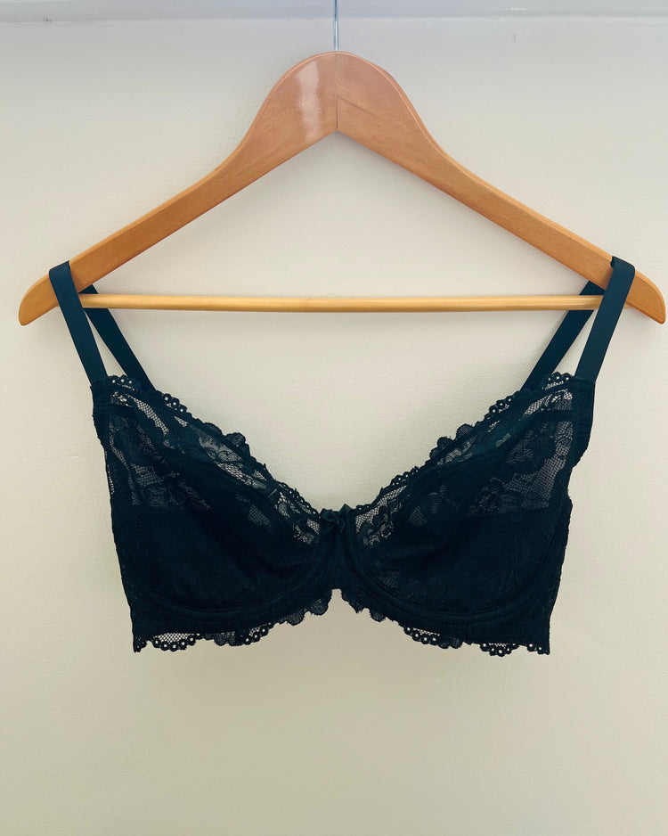 Fuller Bust Underwired Lace Bralette