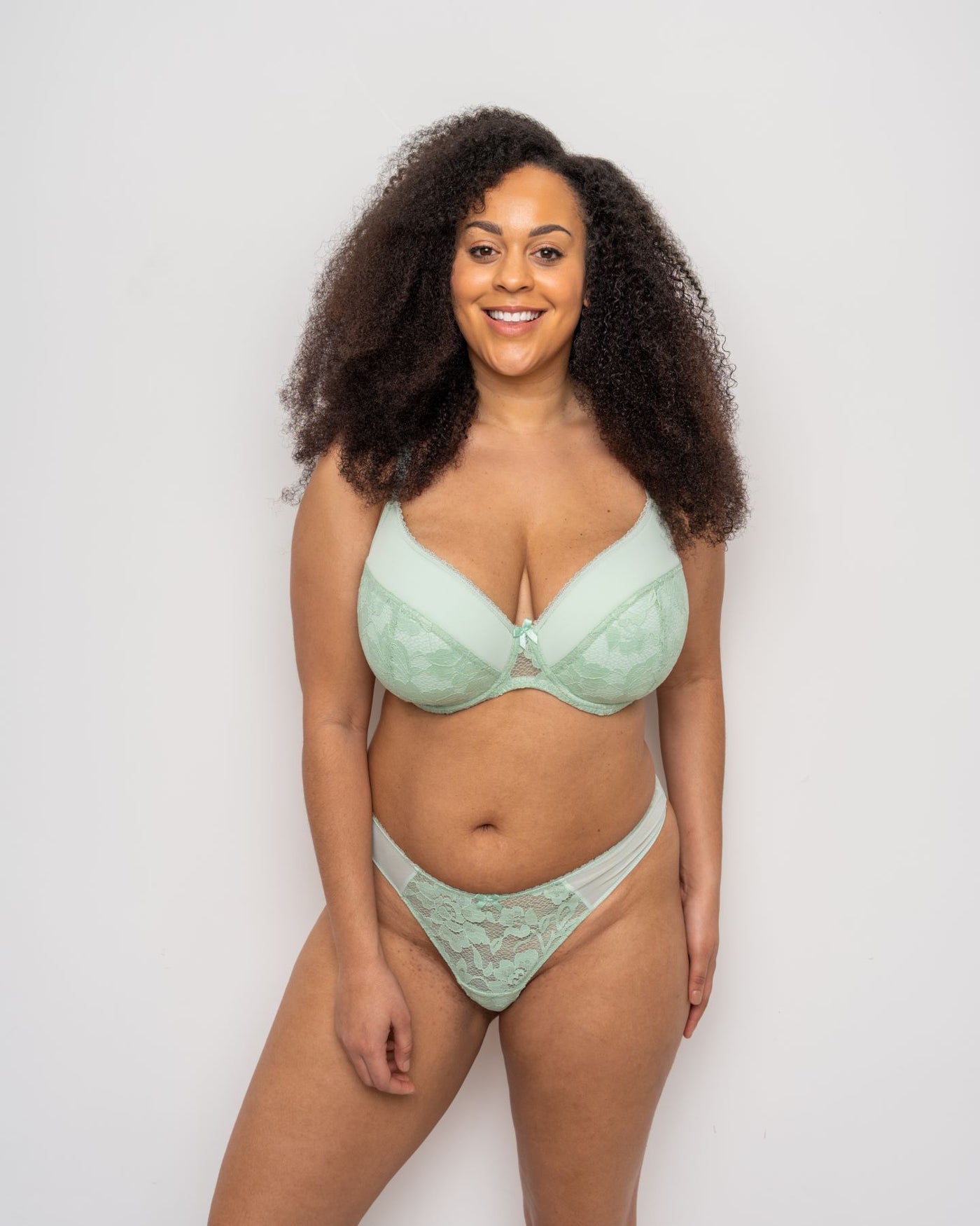 Ivory Rose Lace And Mesh Plunge Bra In Sage Green 2